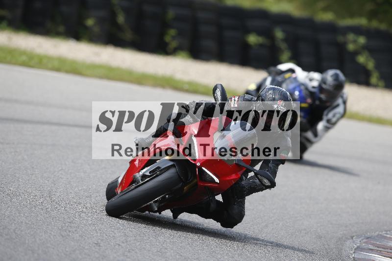 /Archiv-2024/29 12.06.2024 MOTO.CH Track Day ADR/Gruppe rot/ohne Startnummer